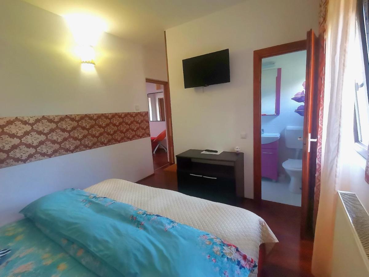 Casa Dixi Buşteni Exterior foto